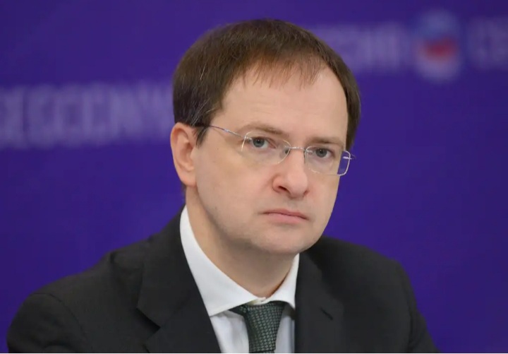 Мединский призвал уменьшить количество развлекательных передач на ТВ